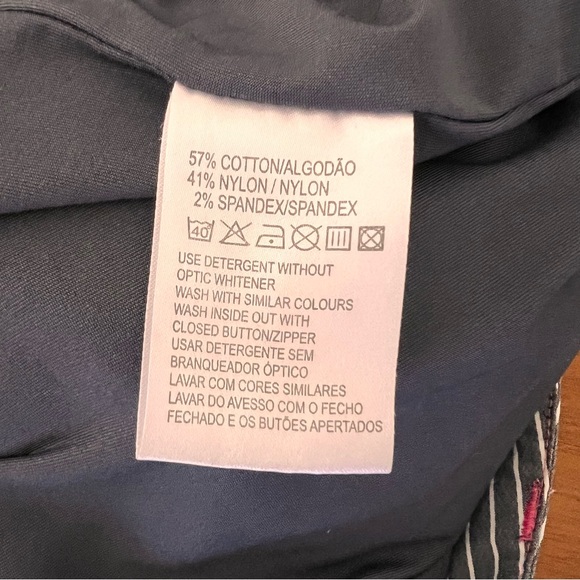 Daily Golf Skirt Skort Sports Women size S
Gray White Pinstripe Pink Threading - Picture 10 of 14